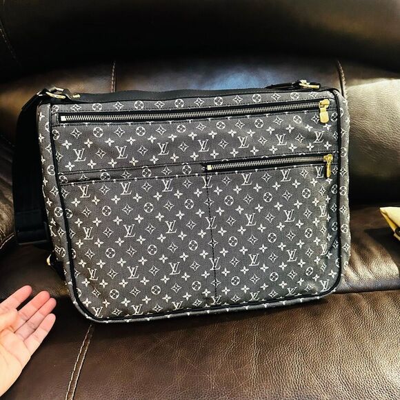 Brand New Louis Vuitton Mini Lin Messenger Baby Bag - Picture 6 of 16